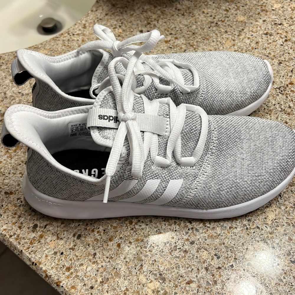Adidas on cloud